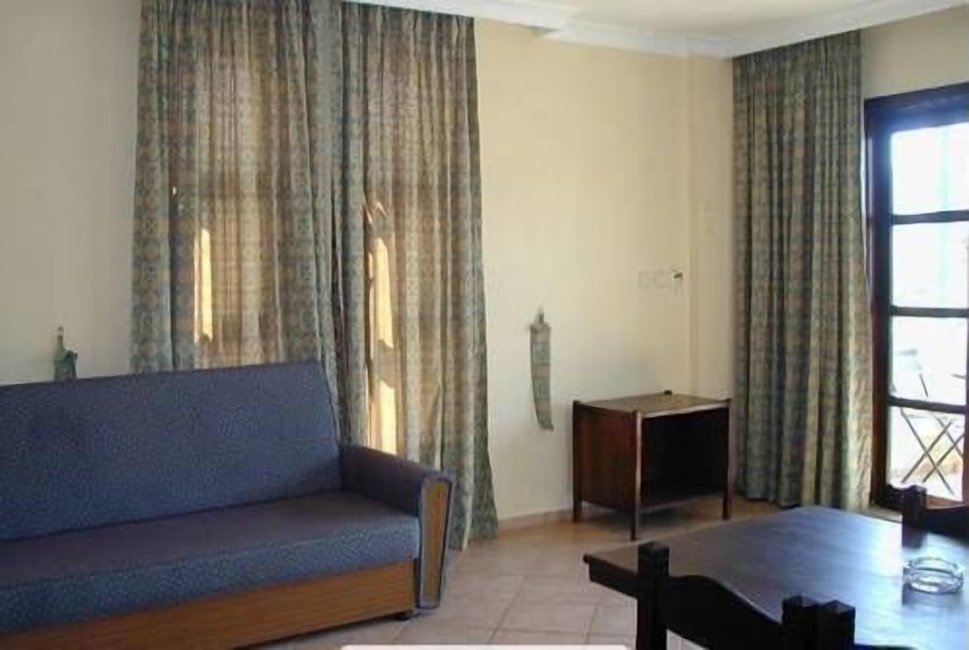 Club Turquoise Apart Marmaris Exterior photo